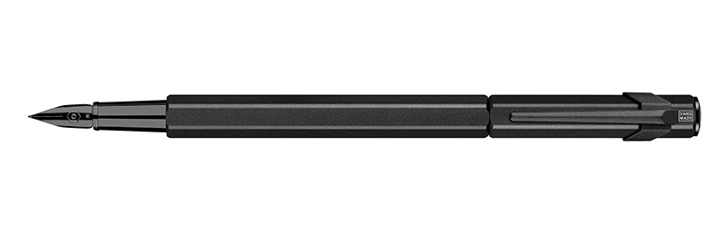 Reservoarpenna Caran d´Ache 849 Black Ed. Fountain pen, Black Code, nib M