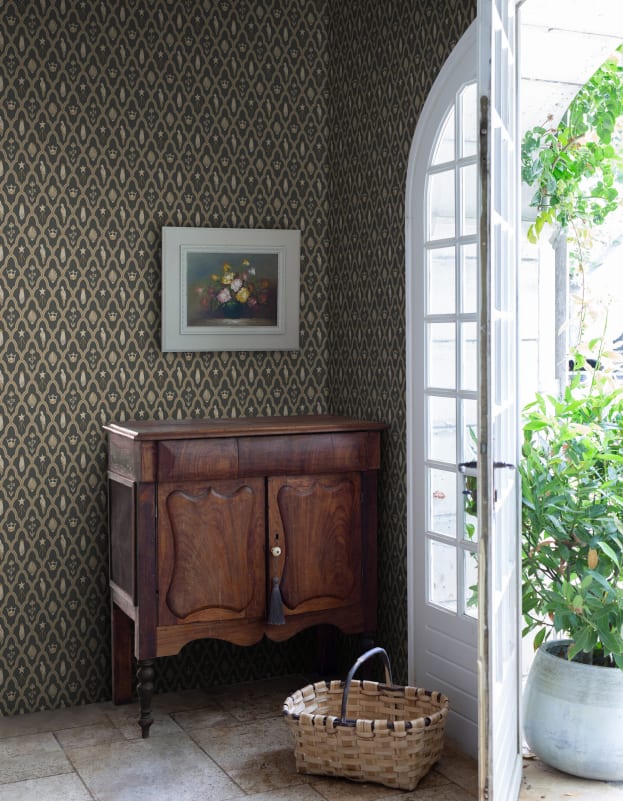 Sandberg Turtledove Barn, Charcoal - S10270